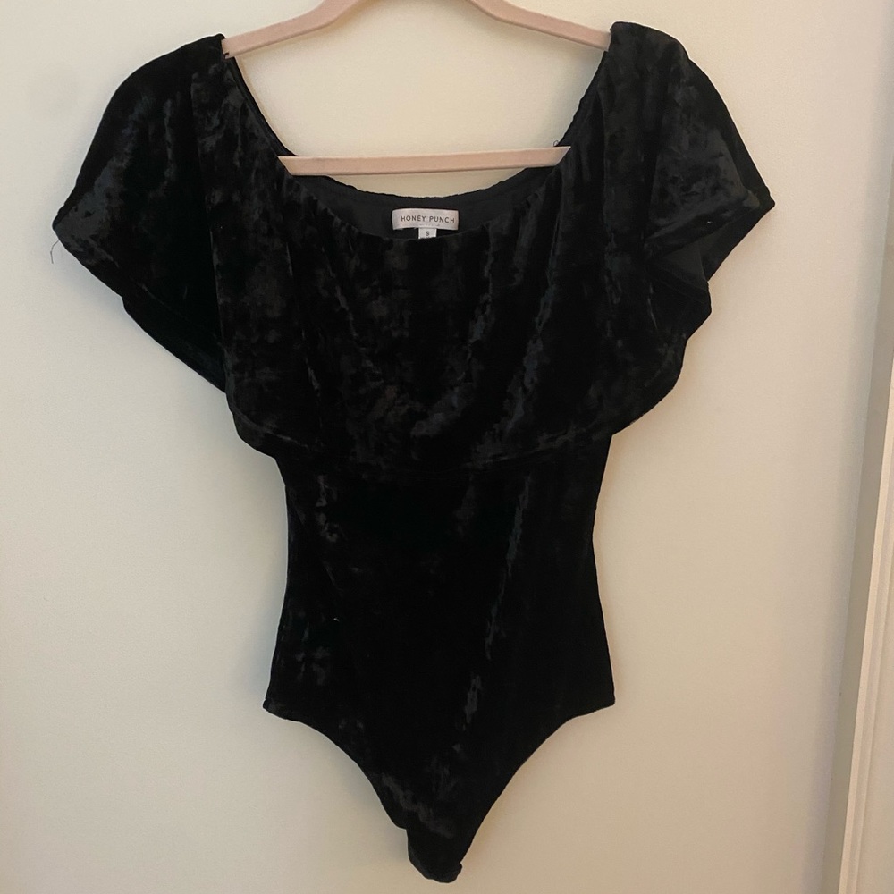 Off the shoulder velvet bodysuit
